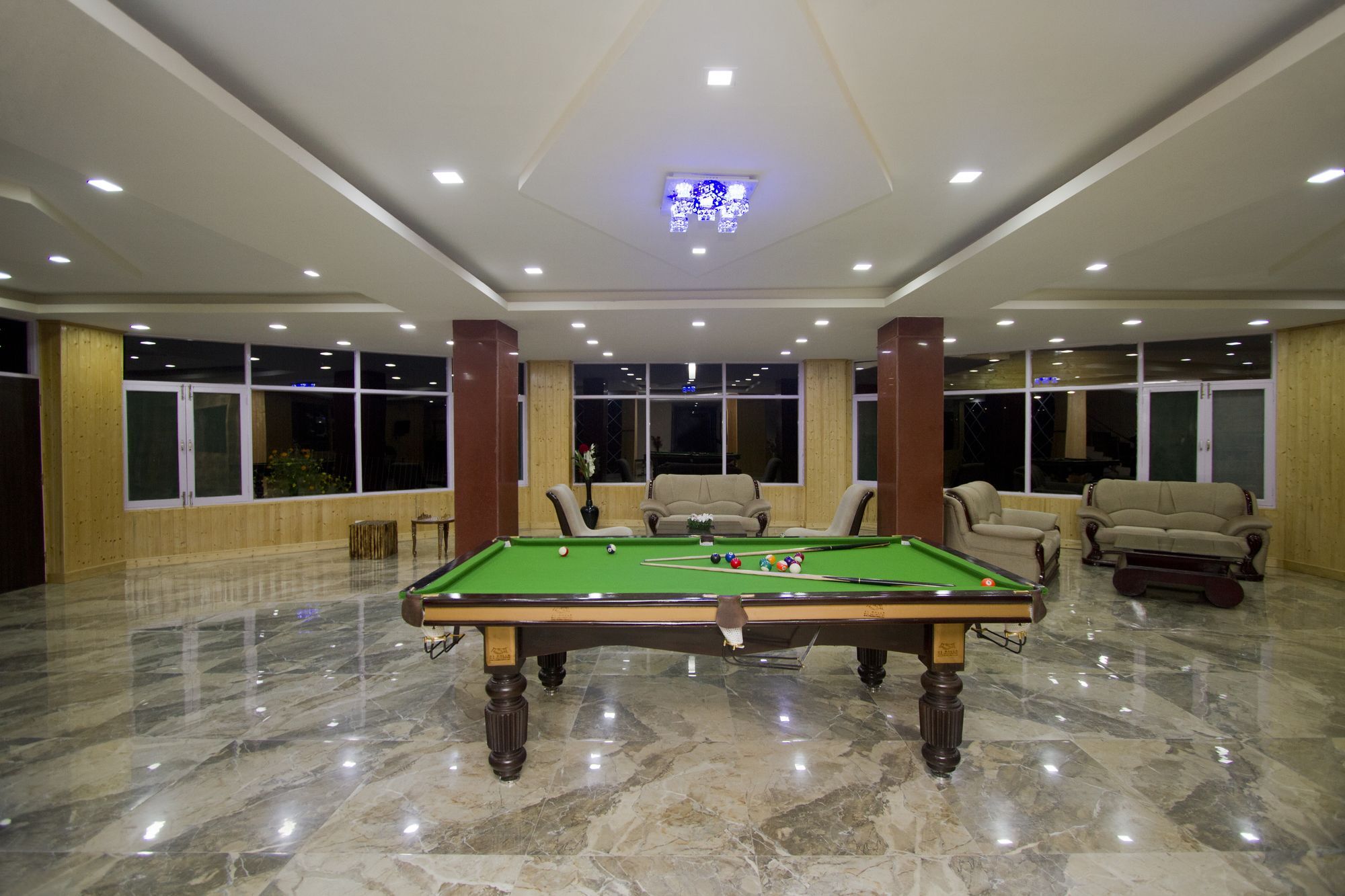 Adb Rooms Snow Touch Resort مايالي المظهر الخارجي الصورة