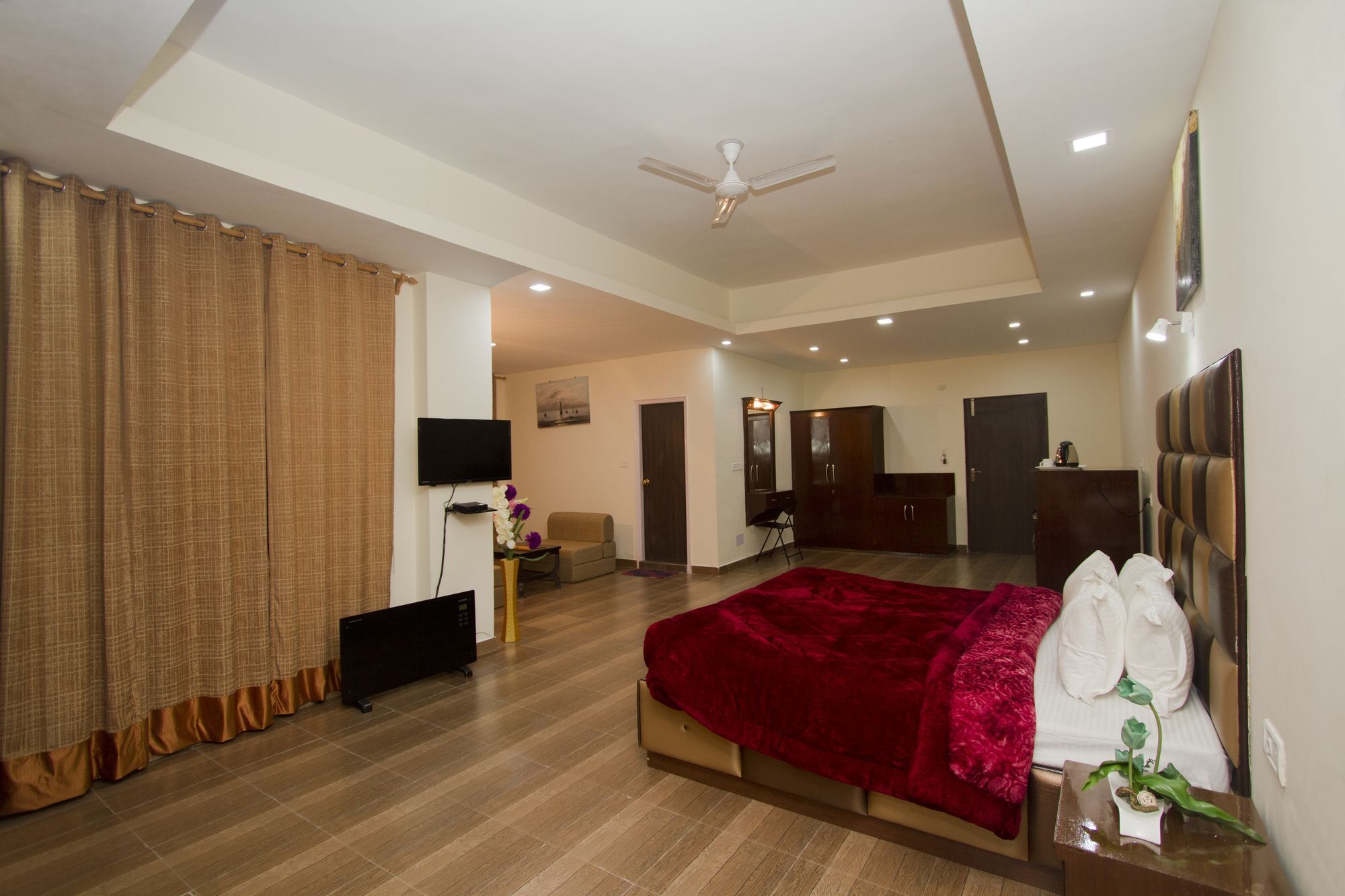 Adb Rooms Snow Touch Resort مايالي المظهر الخارجي الصورة