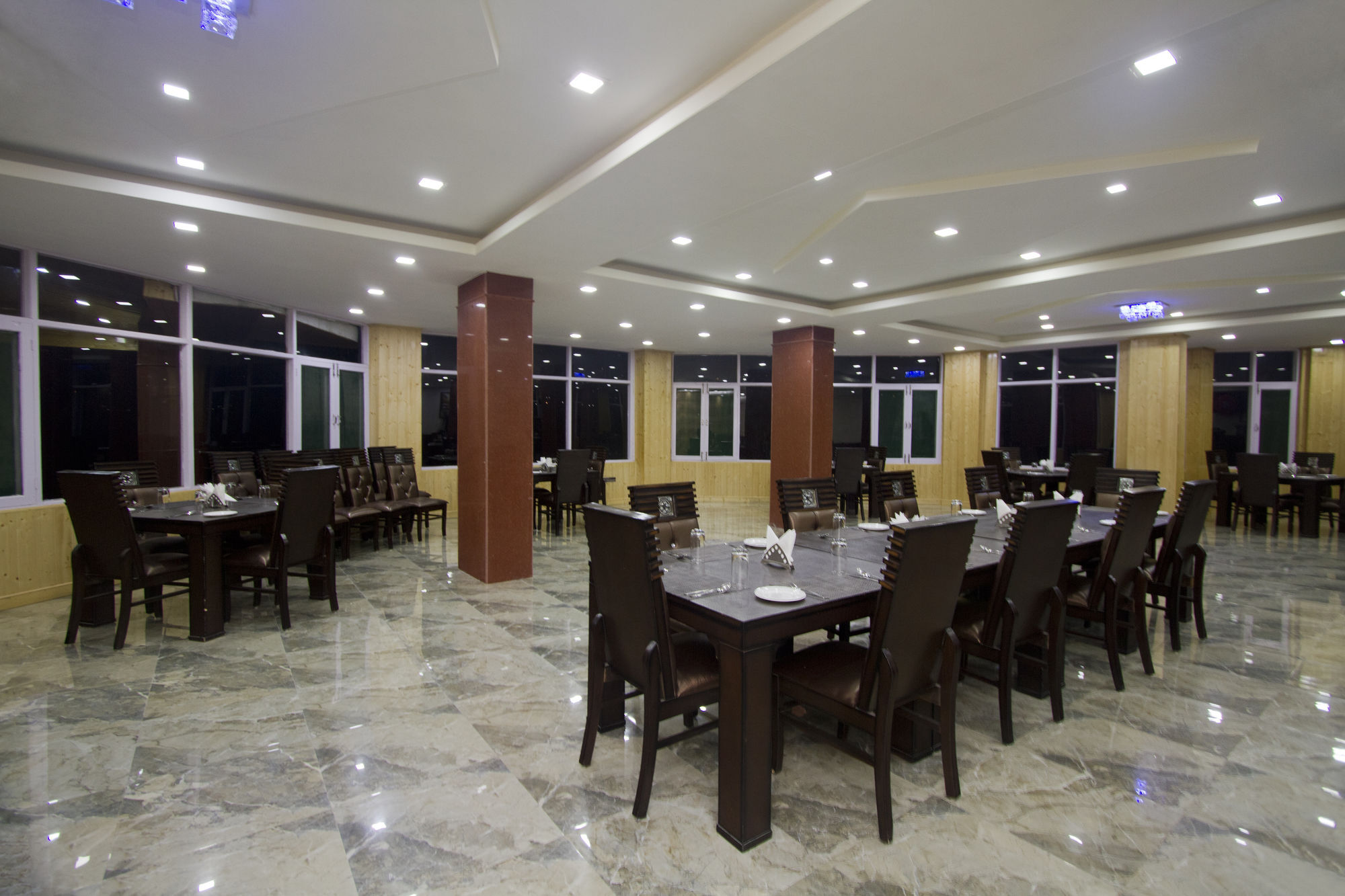 Adb Rooms Snow Touch Resort مايالي المظهر الخارجي الصورة